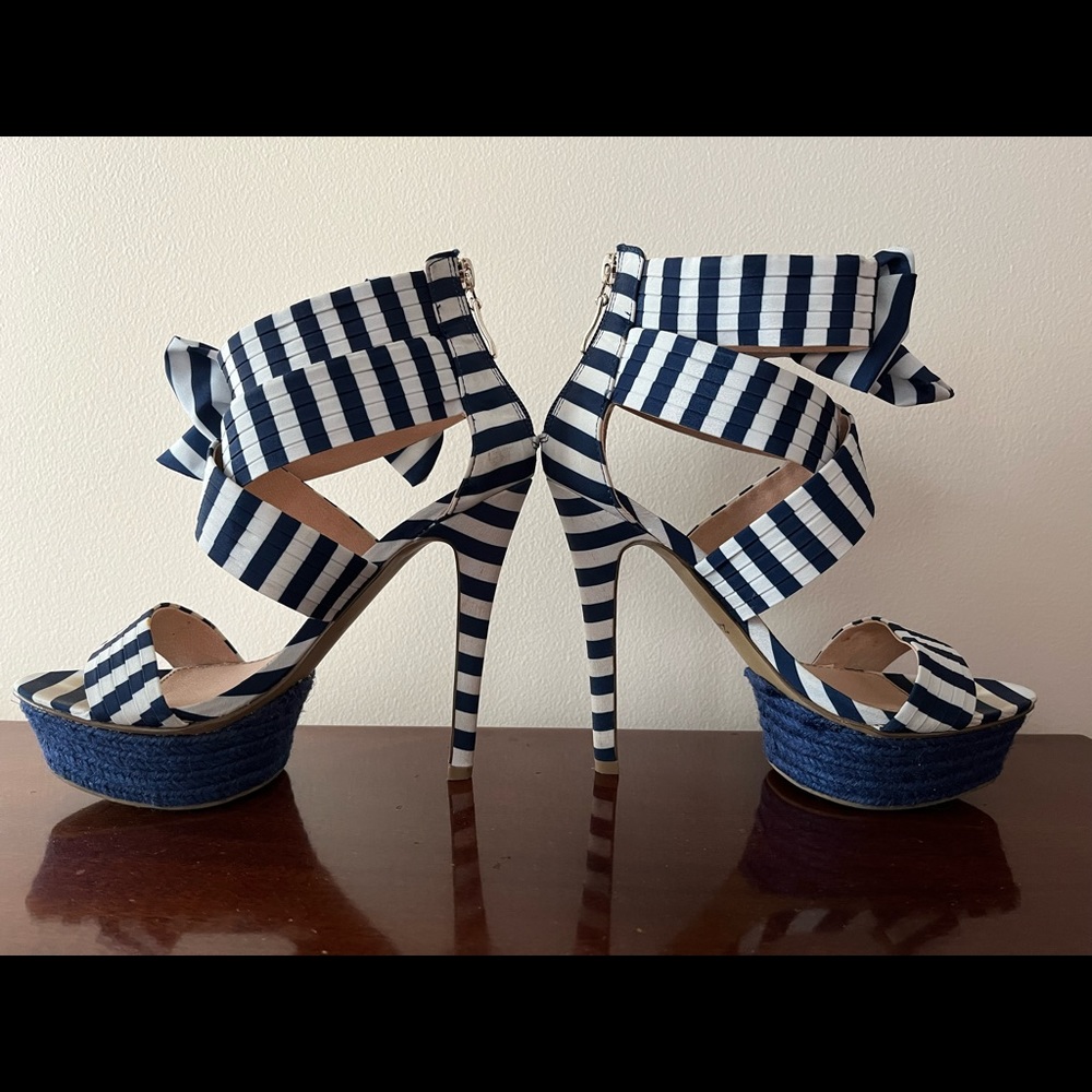 Zigi Soho Blue/White Striped Heels (Size 6.5)